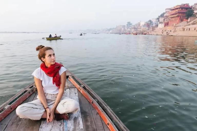 Read more about the article How to Travel India in Style: Comfort, Class & Climate-Smart Packing